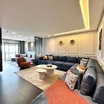 Luxury Apartment Marina