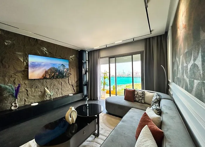 Luxury Apartment Marina