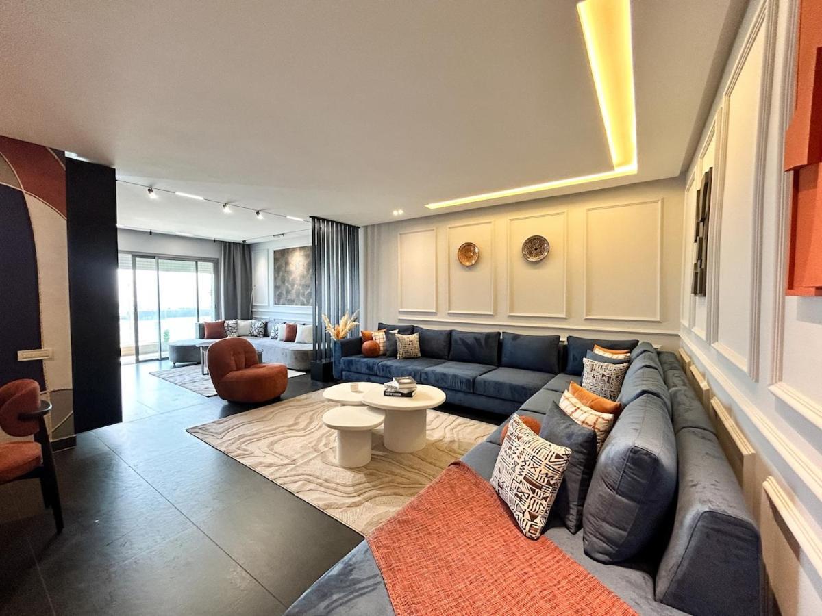 Luxury Marina Apartamento *
