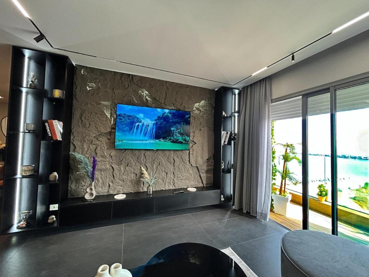 Luxury Marina *